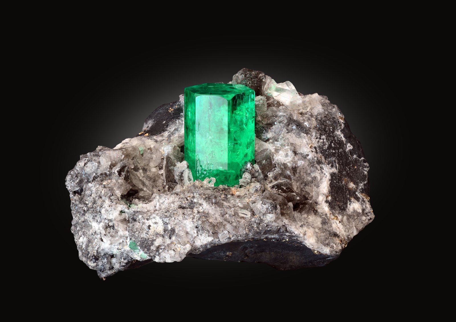 Smaragd auf Matrix aus der Coscuez Mine, Kolumbien